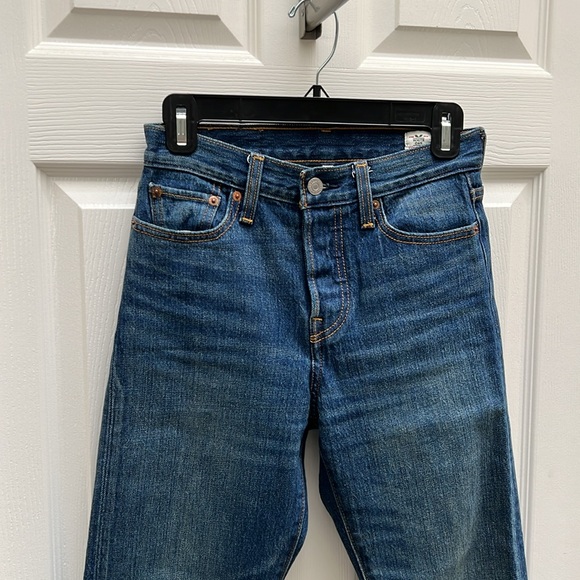 Levi’s dark wash jeans - Picture 2 of 11